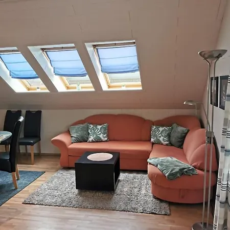 아파트 Komfort-ferienwohnung-burck-97-qm-3-schlafzimmer-2-wc 반켄도프